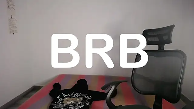 Snapshot of present_the_magic chatting on September 2025 11:40:01 PM present the magic online show from September 2025 11:40:01 PM