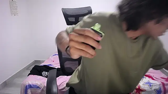 Snapshot of present_the_magic chatting on September 2025 05:55:02 AM present the magic online show from September 2025 05:55:02 AM