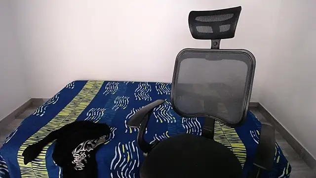 Snapshot of present_the_magic chatting on October 2025 07:34:02 PM present the magic online show from October 2025 07:34:02 PM