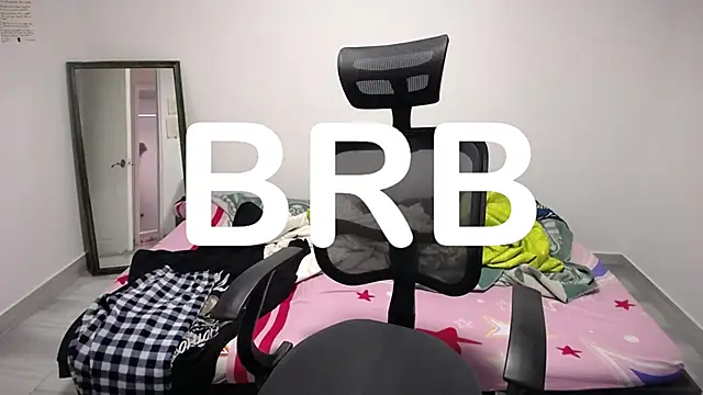 Snapshot of present_the_magic chatting on November 2025 05:59:01 PM present the magic online show from November 2025 05:59:01 PM