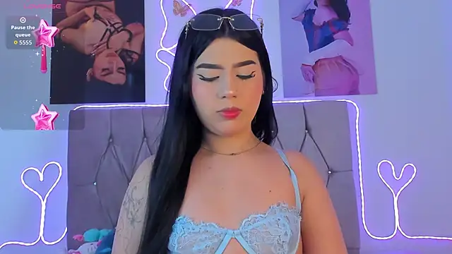 Ashley piinkk  online show from April 2026 10:51:02 AM