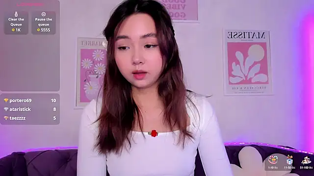 Snapshot of Fluffy_Rose chatting on January 2025 01:48:01 AM Fluffy Rose online show from January 2025 01:48:01 AM