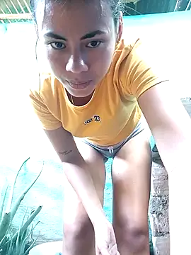 Snapshot of skinny_sexy04 chatting on January 2025 06:27:01 PM skinny sexy04 online show from January 2025 06:27:01 PM