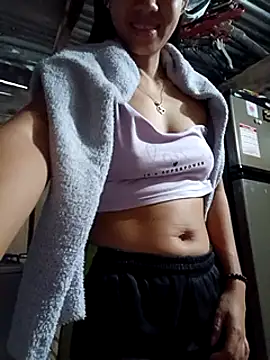 Snapshot of skinny_sexy04 chatting on February 2025 11:06:02 AM skinny sexy04 online show from February 2025 11:06:02 AM