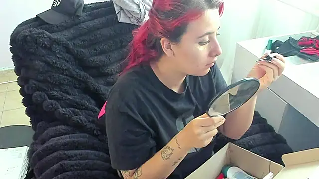 bonnie moon  online show from October 2025 04:50:01 PM