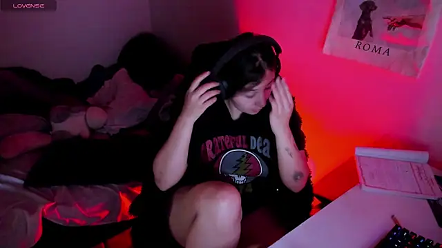 bonnie moon  online show from May 2026 08:03:02 PM
