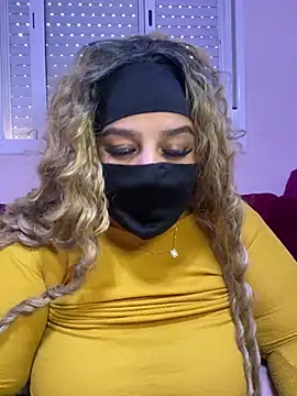 Snapshot of mari_layali chatting on December 2024 09:05:02 AM mari layali online show from December 2024 09:05:02 AM