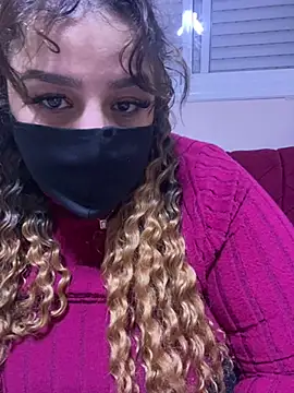 Snapshot of mari_layali chatting on January 2025 10:55:01 PM mari layali online show from January 2025 10:55:01 PM