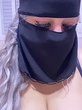 Snapshot of mari_layali chatting on March 2025 03:00:01 AM mari layali online show from March 2025 03:00:01 AM