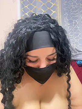 Snapshot of mari_layali chatting on October 2025 01:06:01 AM mari layali online show from October 2025 01:06:01 AM