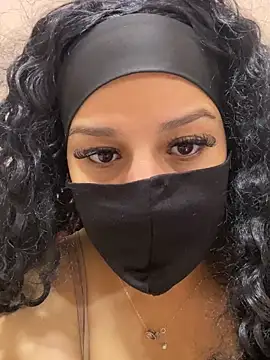 Snapshot of mari_layali chatting on October 2025 01:23:02 PM mari layali online show from October 2025 01:23:02 PM