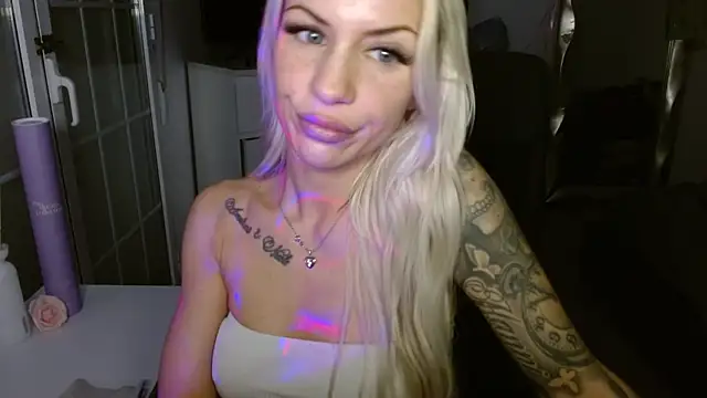 JuicyJanexo online show from February 2026 08:00:02 AM