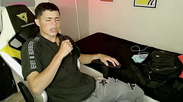 bby santi online show from September 2025 04:44:02 PM