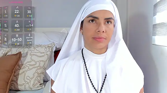 Snapshot of ClaraMariaMon chatting on October 2025 03:43:01 PM ClaraMariaMon online show from October 2025 03:43:01 PM