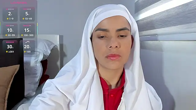 Snapshot of ClaraMariaMon chatting on October 2025 05:35:02 PM ClaraMariaMon online show from October 2025 05:35:02 PM