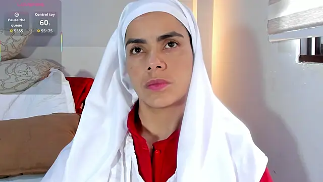 Snapshot of ClaraMariaMon chatting on October 2025 05:50:02 PM ClaraMariaMon online show from October 2025 05:50:02 PM