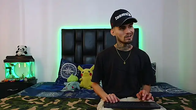 Snapshot of Brutal_Sex_Fucking chatting on March 2026 08:56:02 PM Brutal Sex Fucking online show from March 2026 08:56:02 PM