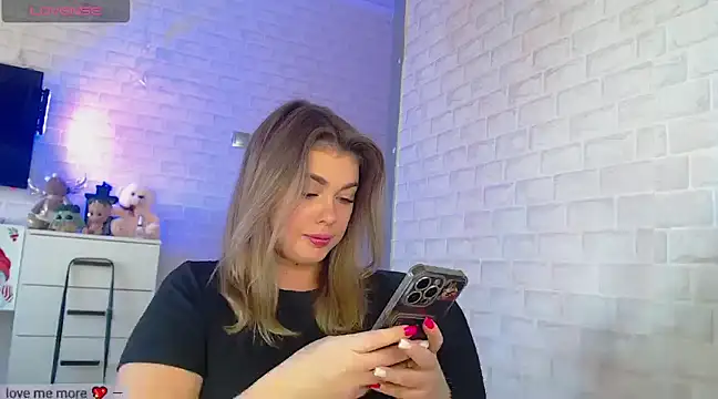 Snapshot of SuchCute chatting on March 2025 02:21:02 AM SuchCute online show from March 2025 02:21:02 AM