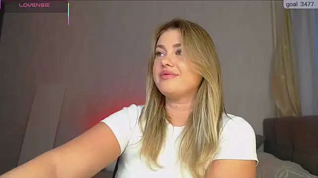 SuchCute online show from November 2025 01:59:02 AM