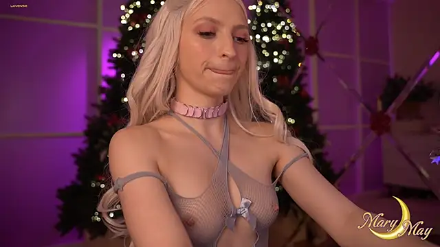 Snapshot of marylunamay chatting on January 2025 01:49:01 AM marylunamay online show from January 2025 01:49:01 AM