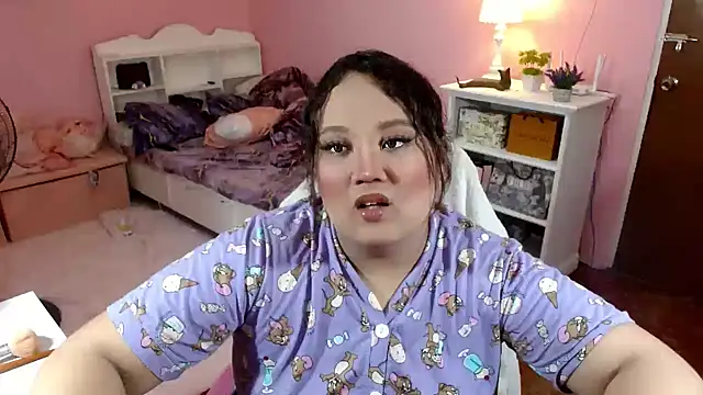 GiannaLopezSmith online show from November 2025 03:49:01 PM