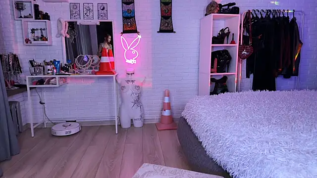 Marcellean online show from October 2025 03:40:02 AM