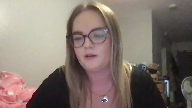 honeyyy24 online show from October 2025 09:57:02 PM