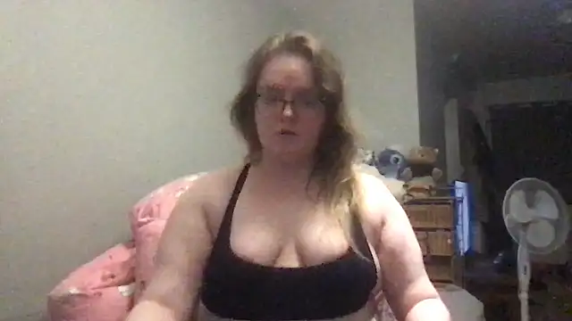 honeyyy24 online show from October 2025 10:52:02 PM