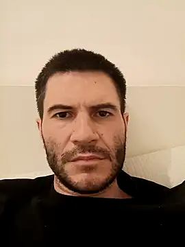 Snapshot of Gigolo4040 chatting on January 2025 07:29:01 PM Gigolo4040 online show from January 2025 07:29:01 PM