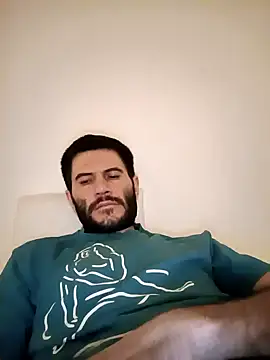 Snapshot of Gigolo4040 chatting on January 2025 09:51:02 PM Gigolo4040 online show from January 2025 09:51:02 PM