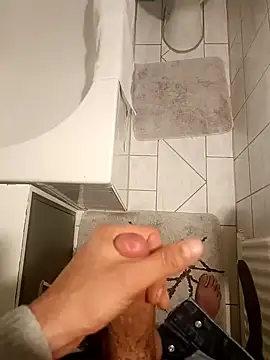 Snapshot of Gigolo4040 chatting on March 2025 11:45:01 PM Gigolo4040 online show from March 2025 11:45:01 PM