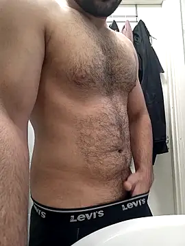 Snapshot of samcumms chatting on February 2025 03:40:01 PM samcumms online show from February 2025 03:40:01 PM