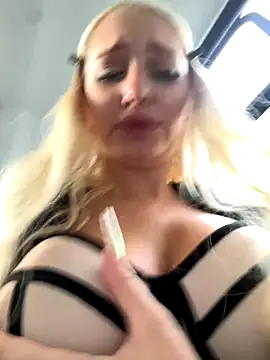 Snapshot of Milkyy_wway chatting on September 2025 07:34:01 AM Milkyy wway online show from September 2025 07:34:01 AM