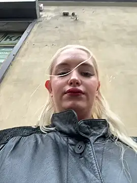 Snapshot of Milkyy_wway chatting on October 2025 12:24:01 PM Milkyy wway online show from October 2025 12:24:01 PM