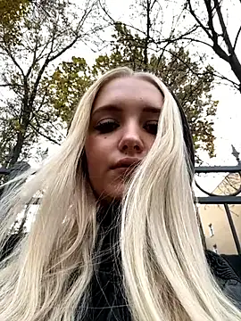 Snapshot of Milkyy_wway chatting on October 2025 06:25:01 AM Milkyy wway online show from October 2025 06:25:01 AM