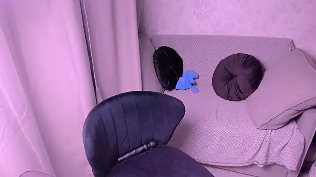 kirraa  online show from January 2025 10:13:02 PM