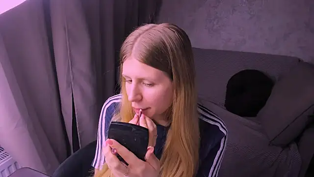 kirraa  online show from March 2025 06:54:02 PM