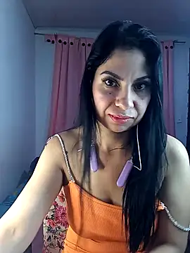 Snapshot of saralunabella chatting on February 2025 03:20:01 AM saralunabella online show from February 2025 03:20:01 AM