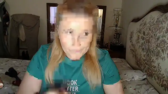 Snapshot of JosieAndYou chatting on February 2026 10:58:02 AM JosieAndYou online show from February 2026 10:58:02 AM