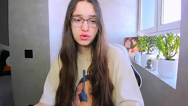 Snapshot of fancy_bunny chatting on April 2026 06:25:01 AM fancy bunny online show from April 2026 06:25:01 AM