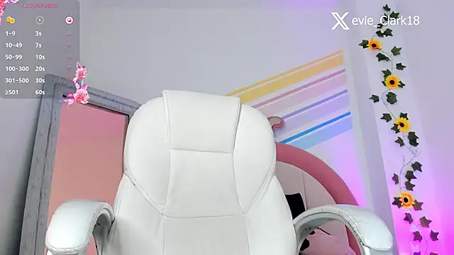 Evie Clark online show from March 2025 11:00:02 PM