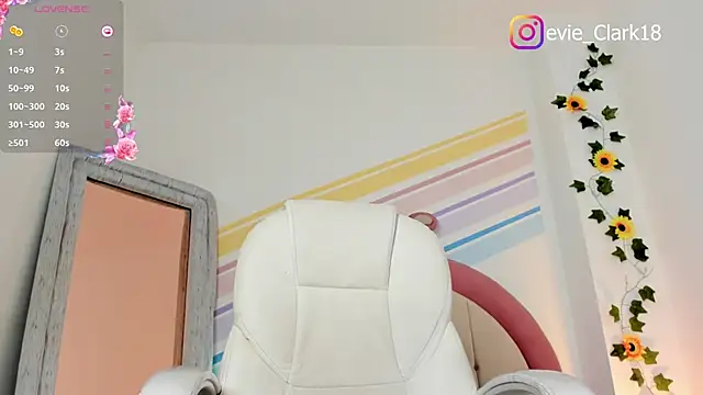 Evie Clark online show from March 2025 08:08:01 PM