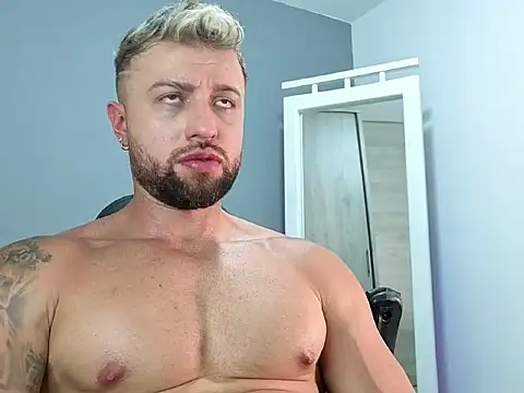 OwenMaximus814 online show from March 2026 05:40:01 PM