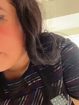 Snapshot of melyescobar chatting on December 2024 03:06:02 PM melyescobar online show from December 2024 03:06:02 PM