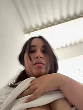 Snapshot of melyescobar chatting on March 2025 03:16:02 PM melyescobar online show from March 2025 03:16:02 PM