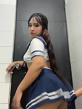 melyescobar online show from May 2026 04:19:01 AM