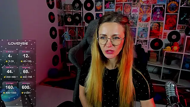 Snapshot of LadyIzabel chatting on December 2024 05:38:02 AM LadyIzabel online show from December 2024 05:38:02 AM