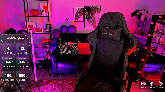 Snapshot of LadyIzabel chatting on January 2025 08:38:02 AM LadyIzabel online show from January 2025 08:38:02 AM