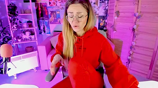 Snapshot of LadyIzabel chatting on January 2025 08:11:02 AM LadyIzabel online show from January 2025 08:11:02 AM