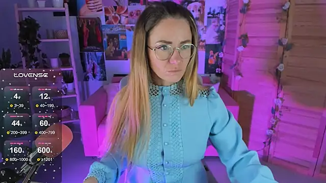 Snapshot of LadyIzabel chatting on February 2025 05:29:01 AM LadyIzabel online show from February 2025 05:29:01 AM